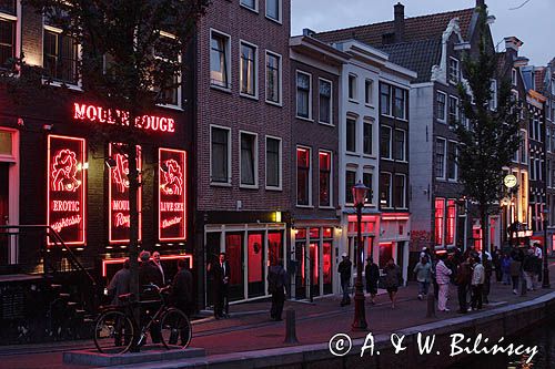 uliczka w centrum, Czerwona dzielnica, Red Light District, Amsterdam, Holandia