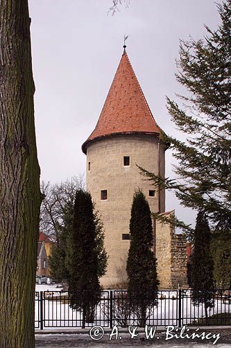 Bardiów, Bardiejów, Bardyjów, Bardejów, słow. Bardejov, niem. Bartfeld, węg. Bártfa, czes. Bardijov lub Bardějov, cyg. Bartwa, baszta, mury obronne, Słowacja,
