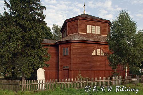 Borowica zabytkowy klasycystyczny kościół drewniany z 1797-99 roku powiat Krasnystaw