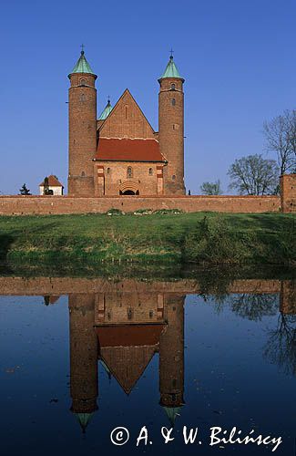 Brochów kościół obronny