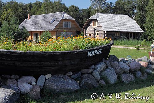 dom we wsi, wyspa Kihnu, Estonia, in the village, Kihnu Island, Estonia