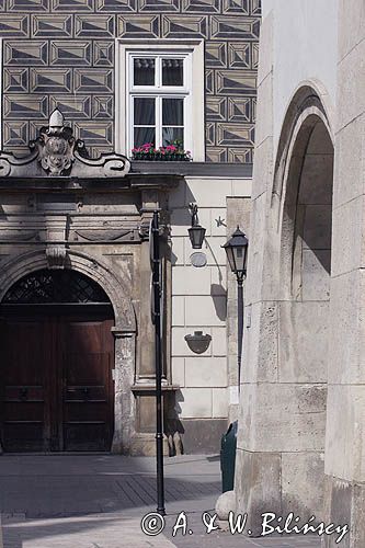Cracow Rynek Starego Miasta, zaułek przy kościele Mariackim