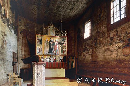 Lipnica Murowana, zabytkowa kaplica cmentarna św. Leonarda / lista Unesco/ polichromie