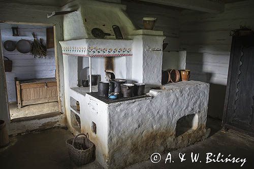 Sanok, skansen, piec kuchenny