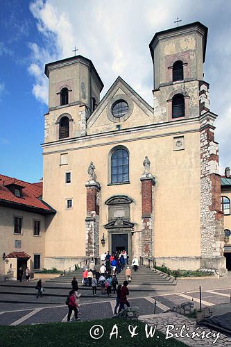 Opactwo, klasztor Benedyktynów w Tyńcu nad rzeką Wisłą