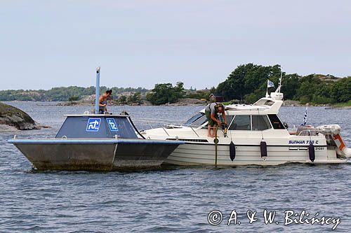 Zbiornik na fekalia i zrzucanie fekaliów na wyspie Vano, Archipelag Turku, Szkiery Fińskie, Finlandia