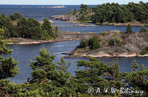 W szkierach w archipelagu koło wyspy Trasso, Szwecja