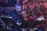 Mateusz Dwornik- bas, gitarzysta basowy, koncert jubileuszowy z okazji 10- lecia Warsztatów Poezji Czynnej im Edwarda Stachury, pamięci Romana Kołakowskiego Wilcza Jama, Bieszczady