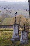 krzyż na nagrobku na cmentarzu w Bystrem, Bieszczady