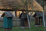 Kolbuszowa, park etnograficzny Muzeum Kultury Ludowej, pasieka z Markowej, Szylarów