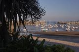 port w czasie odpływu w St Quay Portrieux, wybrzeże Cotes d´Armor, Bretania, Francja, port pływowy wysychający